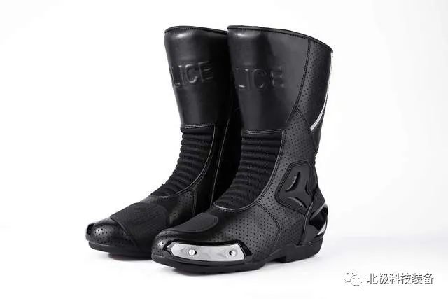 北极的警用摩托骑行靴与普通鞋的区别！