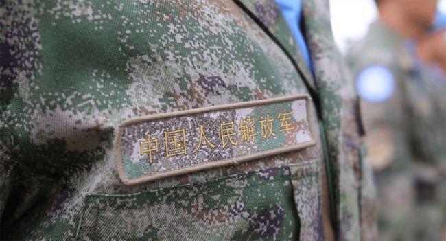 武警首支“星空迷彩”部队曝光！西藏武警特战队换装新式单兵作战装备(组图)