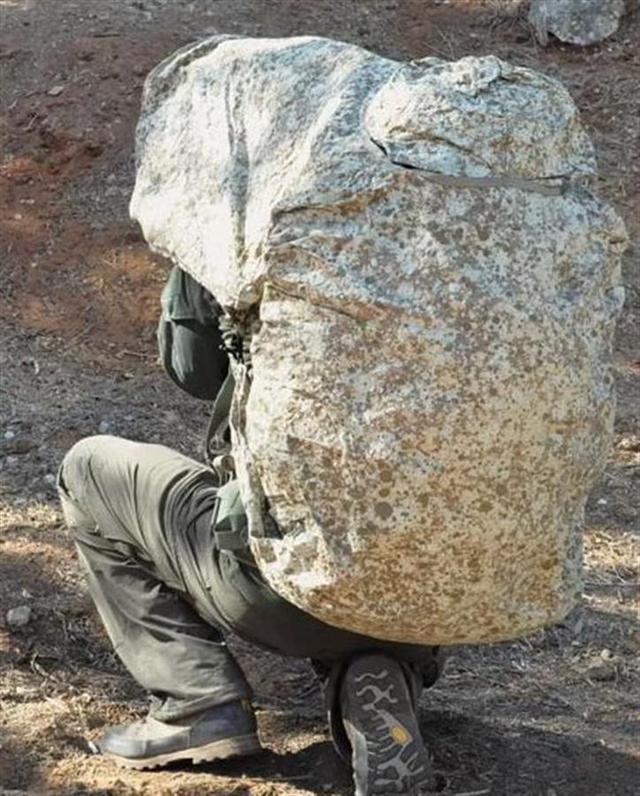 以色列军方开发超轻“隐身衣”！穿上秒变巨石(组图)