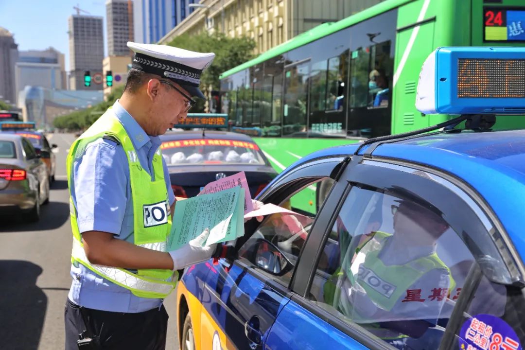 呼和浩特警察图片