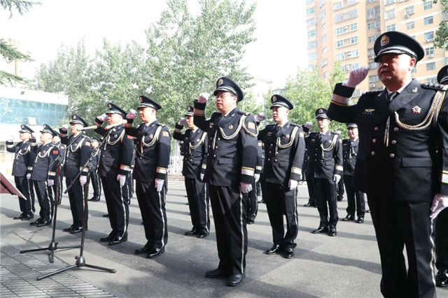 山西晋城市公安局交通警察支队举行警礼服发放仪式！（组图）