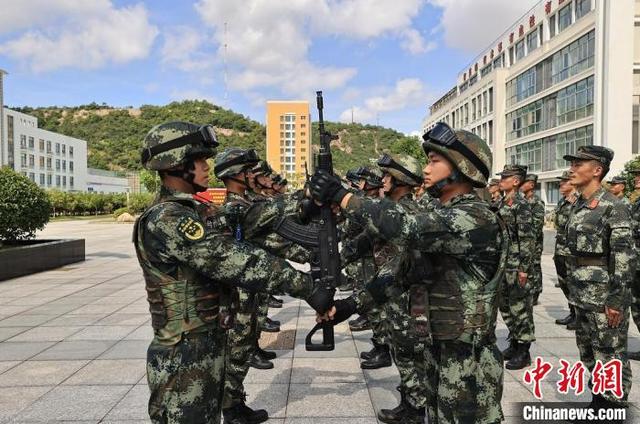 浙江台州:武警