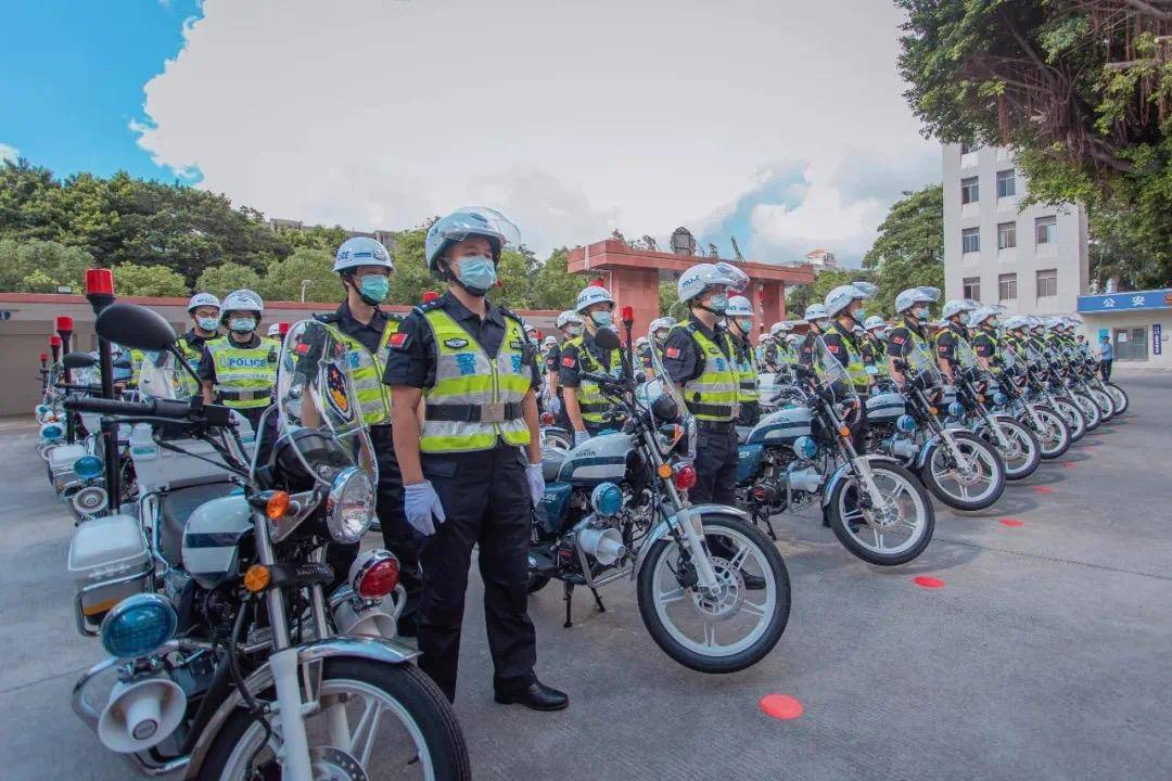 广东汕头龙湖公安组建"铁骑队"并启动全警"大巡防"机制(组图)