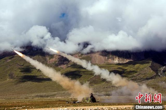 西藏军区某防空旅结合实战背景展开实兵演练(组图)