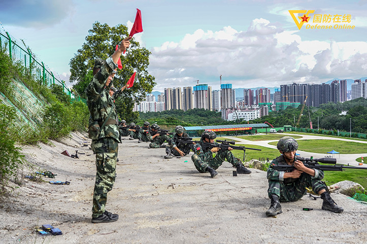 武警廣東總隊一場聚焦實戰的狙擊比武競賽活動在深圳支隊某訓練場激烈