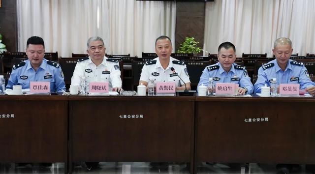 广西省南宁市公安局到桂林开展警务交流活动(组图)