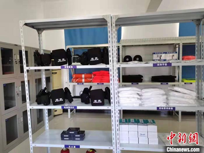 安徽滁州123家公安派出所警用装备室有了 “标准版”(组图)
