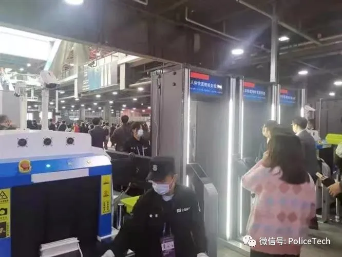 1小时进出站人数达1.1万，上海警方如何用“科技”为“进博会”护航？(组图)