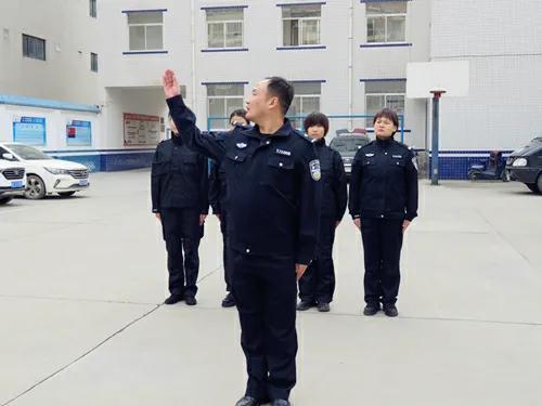 陕西渭南高新巡特警组建女子特警中队开展新警训练(组图)