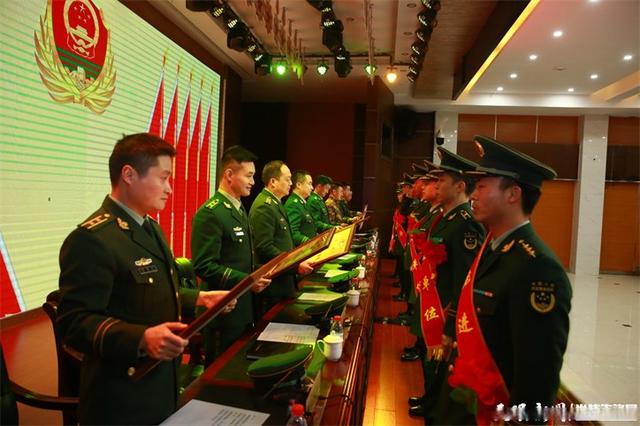 贵州武警毕节支队举行2021年度表彰大会(组图)