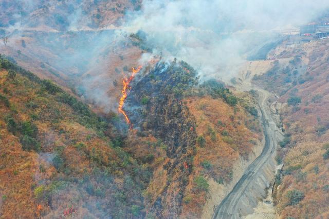 市、区联动协同作战，四川攀枝花开展“守卫青山利剑行动·2022”森林草原防灭火综合应急演练(组图)