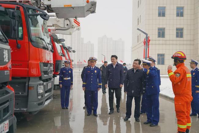 甘肃省庆阳市消防救援支队举行新建指挥中心入驻揭牌仪式(组图)