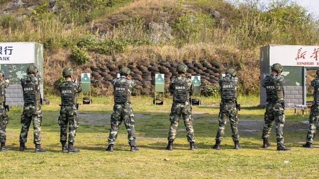 广西武警桂林支队开展“警官训练日”提升带兵打仗能力(组图)