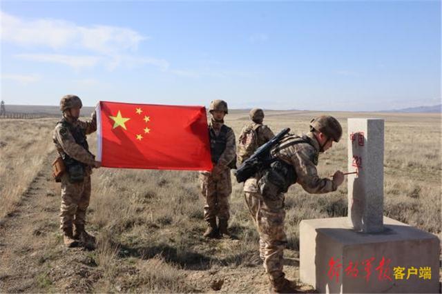 新疆军区某边防团丘尔丘特边防连与地方民警、护边员进行联合执勤(组图)