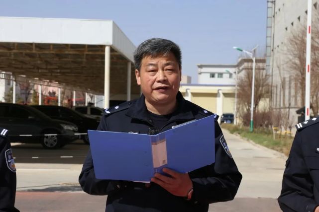 青海省海南州公安局举行警用车辆配发仪式(组图)