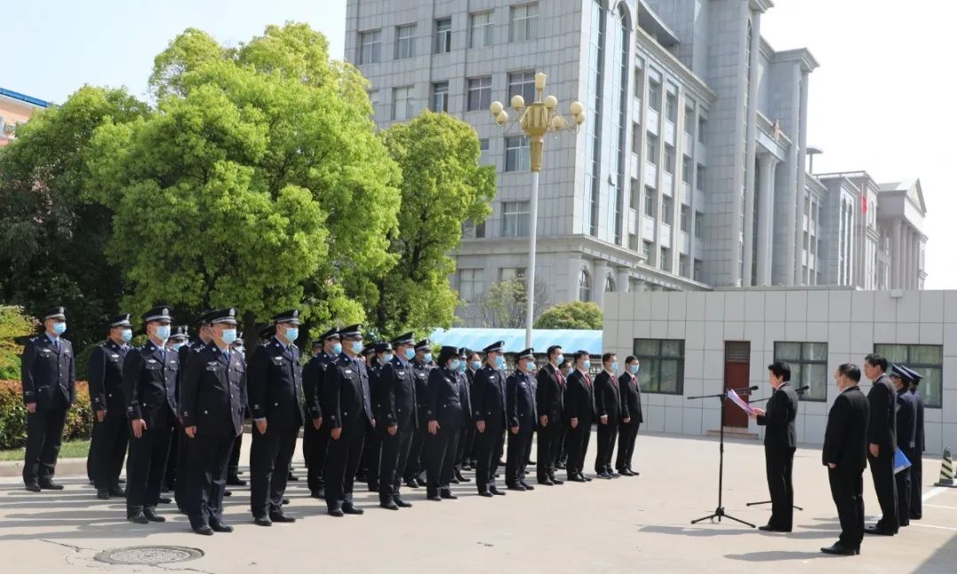 河南开封两级法院举行警务工作站揭牌仪式(组图)