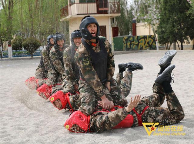 超燃！直击宁夏武警石嘴山支队春季大练兵(组图)