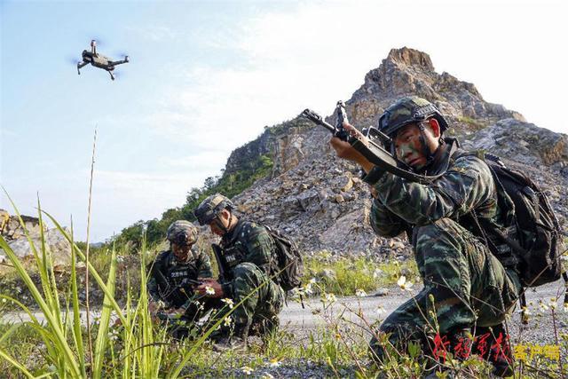 广西河池：全方位追击！直击武警特战反恐演练现场(组图)