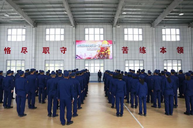 新疆博州消防救援支队举行2022年度第一季“蓝焰尖兵”全员岗位练兵比武竞赛开幕式(组图)