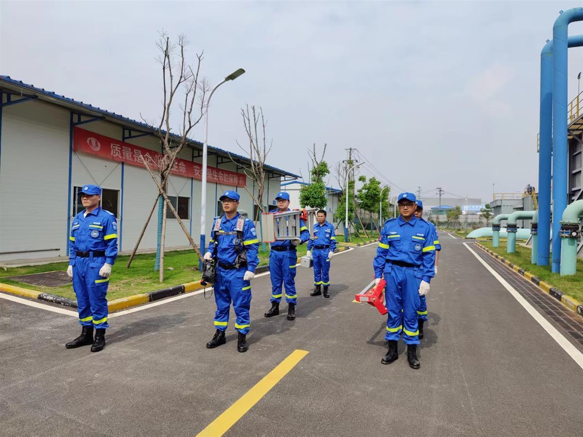 湖北武汉水务应急救援再添新军(组图)