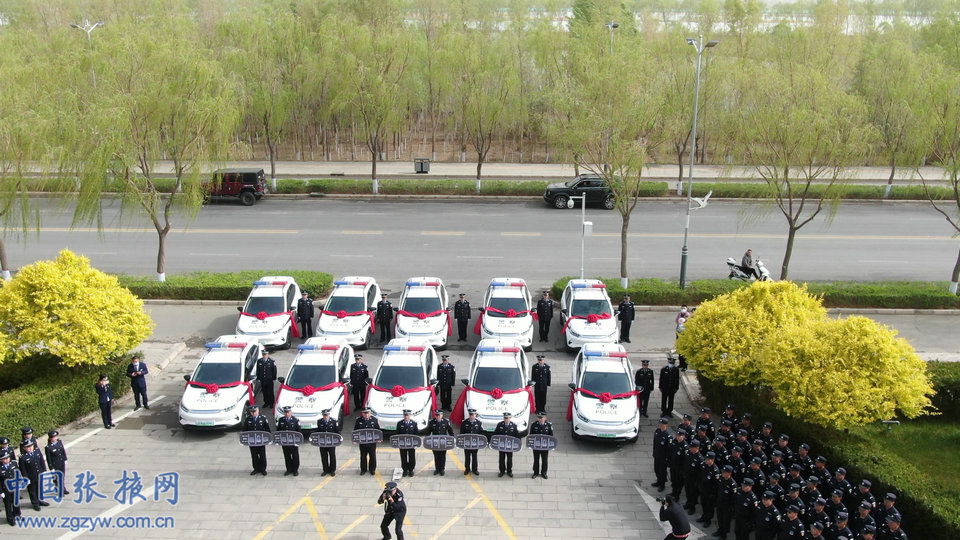 甘肃省张掖市高台县公安局举行执法执勤车辆配发仪式(组图)
