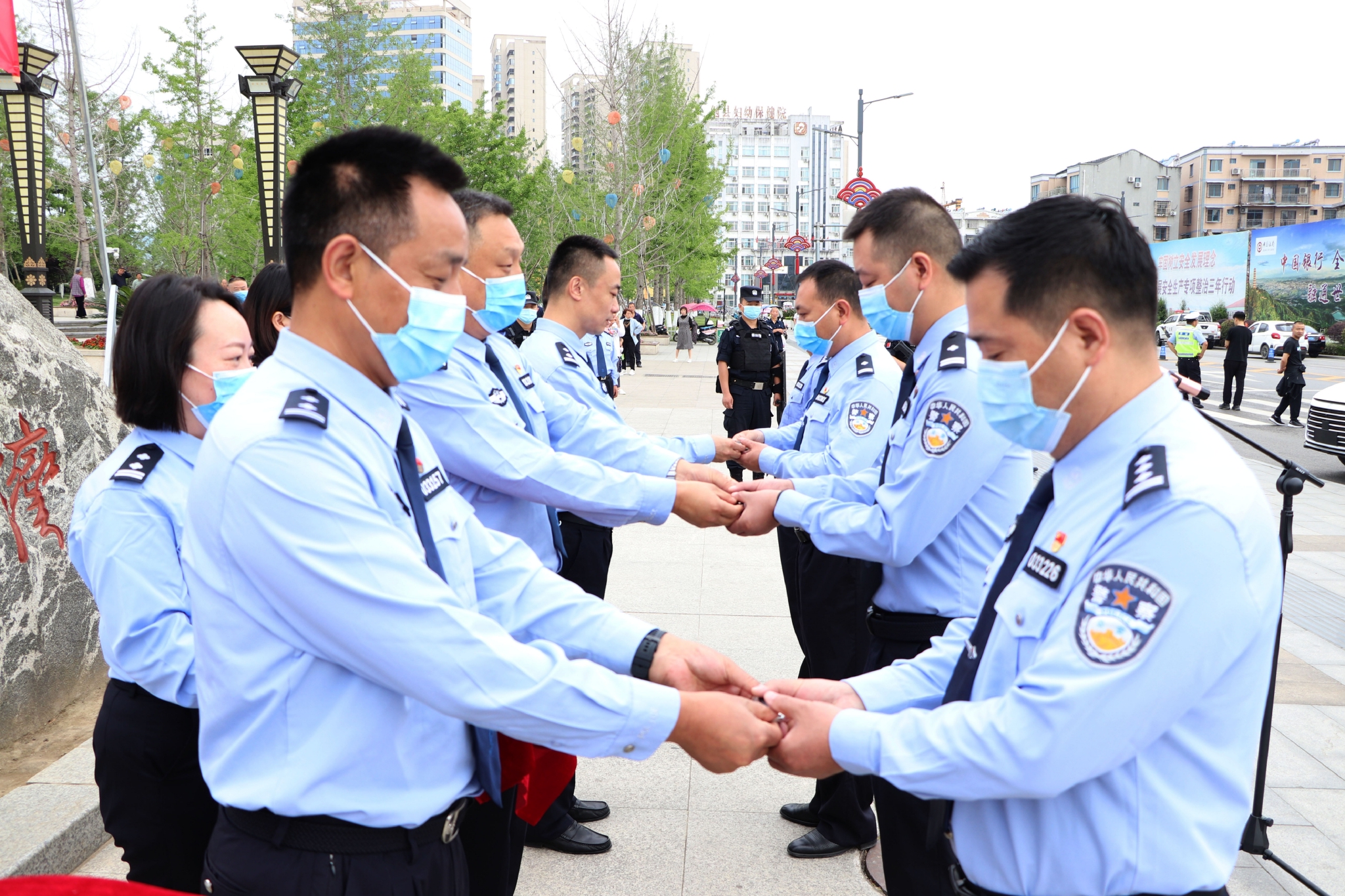 陕西省汉中市勉县公安局举行新购警车发授仪式(组图)