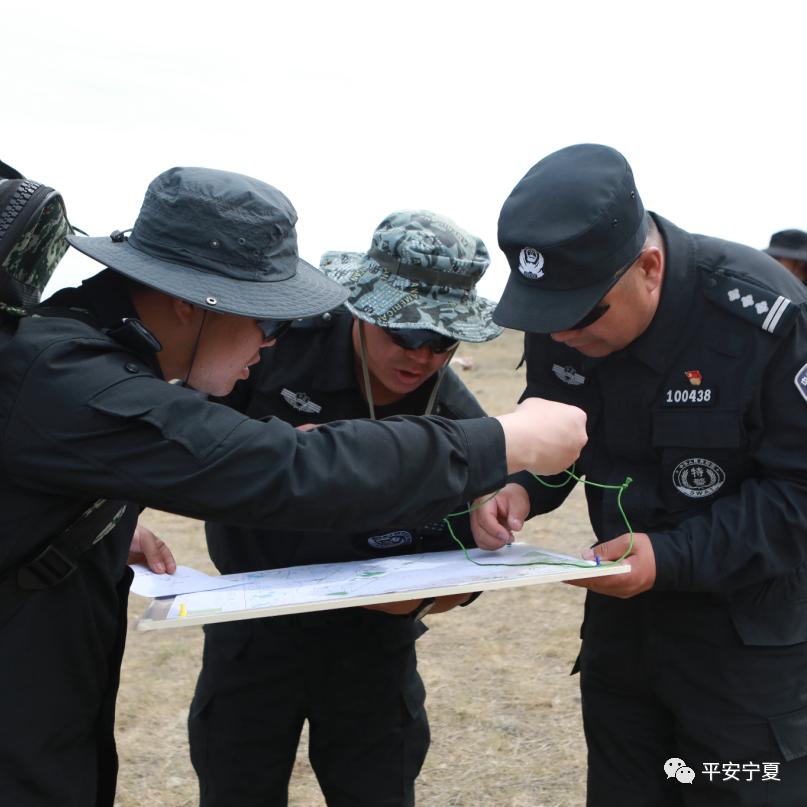 大练兵 | 直击！宁夏银川特警野外识图用图训练现场(组图)