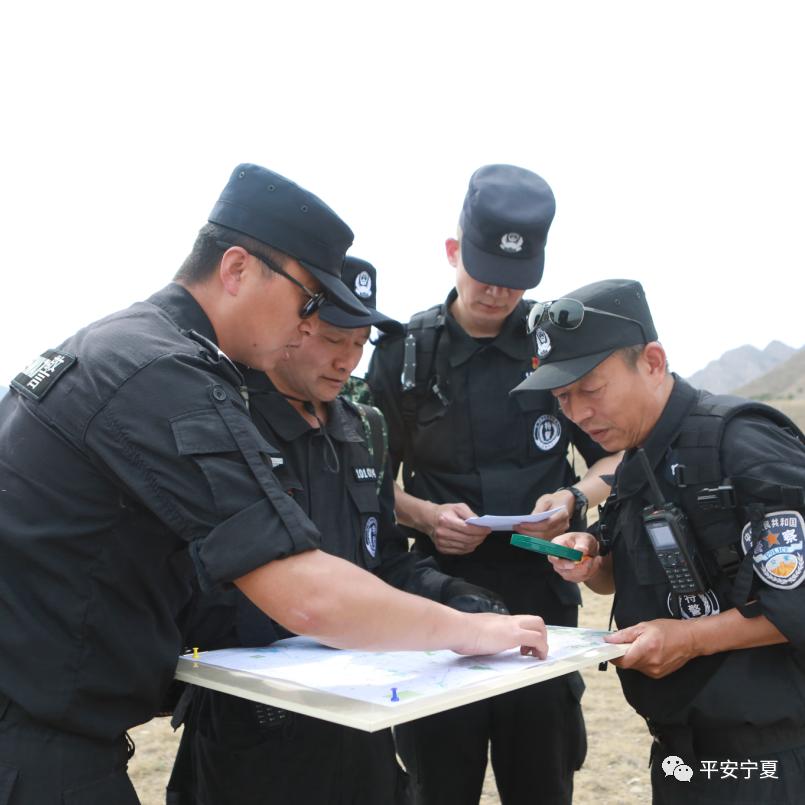 大练兵 | 直击！宁夏银川特警野外识图用图训练现场(组图)