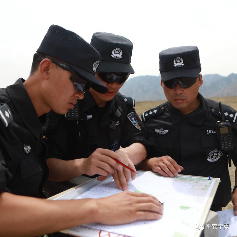 大练兵 | 直击！宁夏银川特警野外识图用图训练现场(组图)