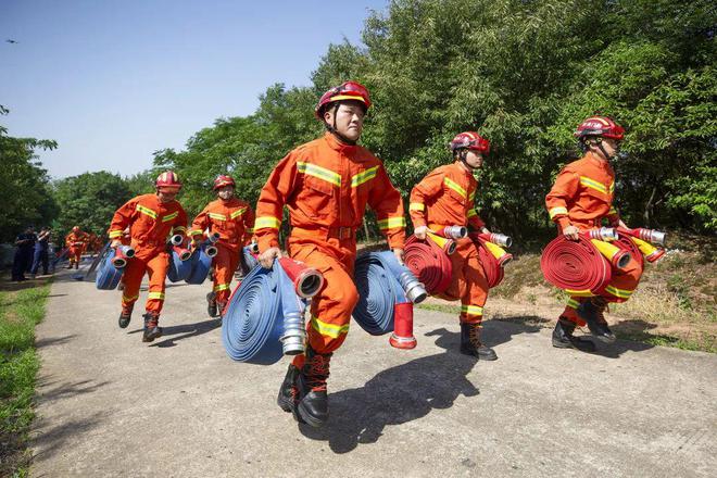 现场直击！湖北荆门这场火灾扑救演练，超燃！