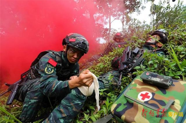 血性十足！直击武警海南总队机动支队火热练兵瞬间(组图)