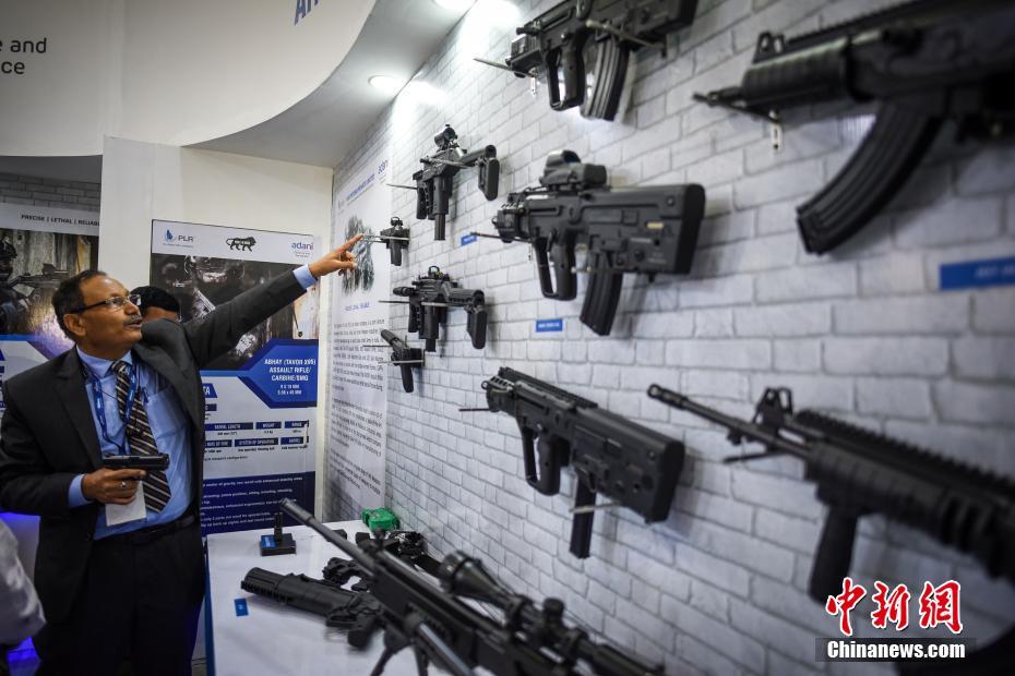 印度举行2022国际警察博览会 各式武器展出(组图)