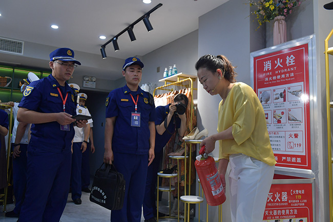 山东省加强基层消防力量建设和火灾防控工作现场观摩会召开(组图)