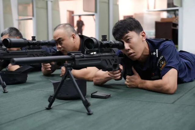 天津公安特警举办特警系统狙击手基础培训班(组图)