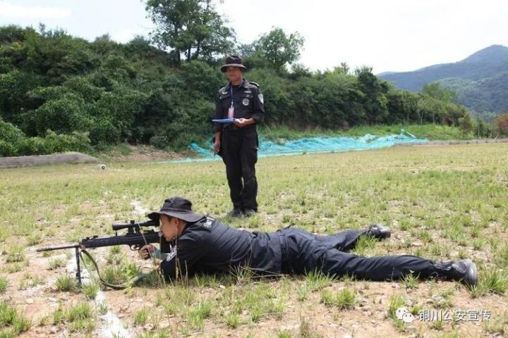 锻钢淬火！陕西铜川公安巡特警区域拉动演练比武真“够味”(组图)