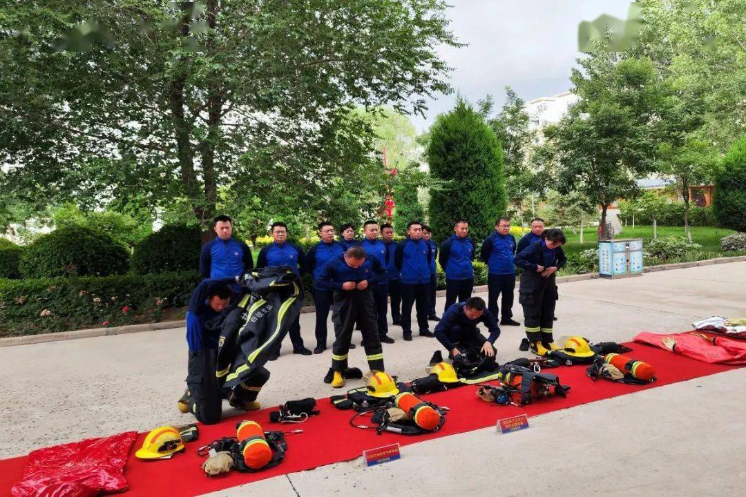 甘肃省白银市消防救援支队机关组织开展技能训练考核(组图)