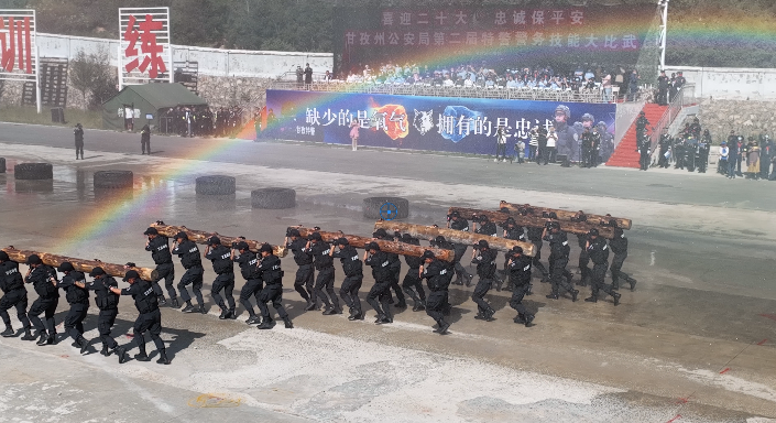 四川省甘孜州公安局第二届特警警务技能大比武在康定基地开幕(组图)