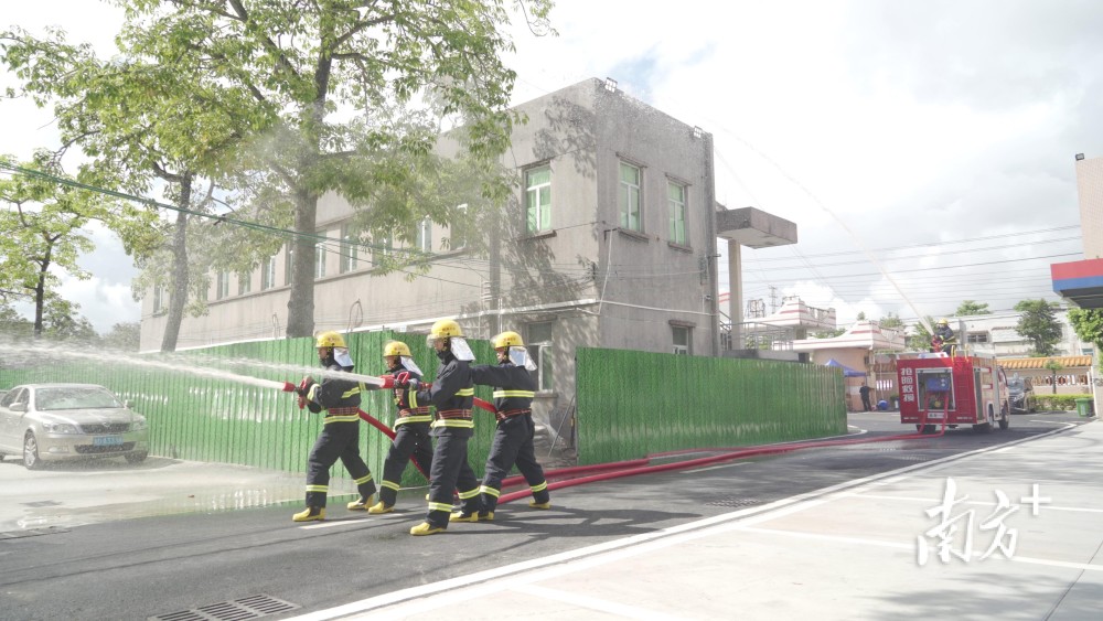 广东汕头龙湖建成新溪专职消防救援站，基层应急能力再提高(组图)