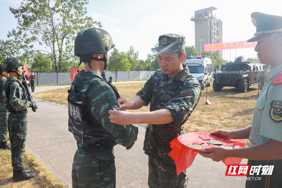 湖南武警衡阳支队：新晋特战队员，请入列(组图)