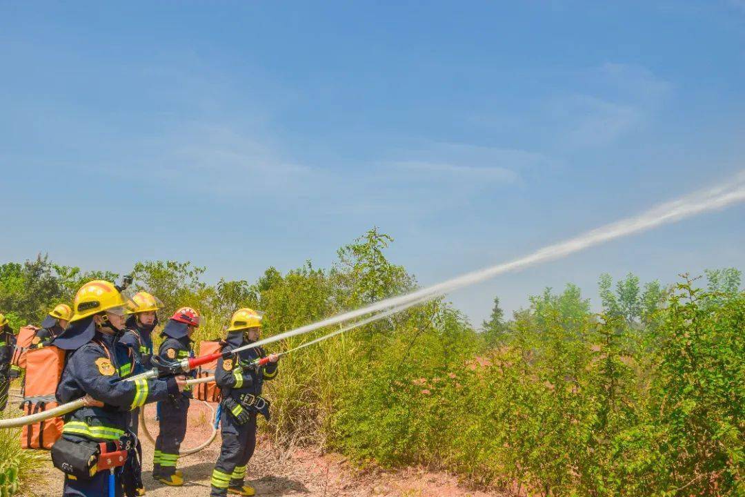 实战练精兵 | 湖南衡阳消防举行森林火灾扑救战勤与应急通信保障演练(组图)