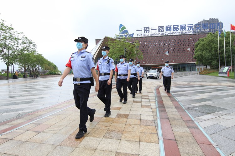 AR巡防、热成像防火灾……重庆首个智慧警务站交出“成绩单”(组图)