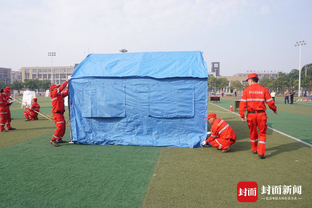 帐篷搭建、心肺复苏、灭火器使用……四川成都青白江区14支应急队伍“大比武”(组图)