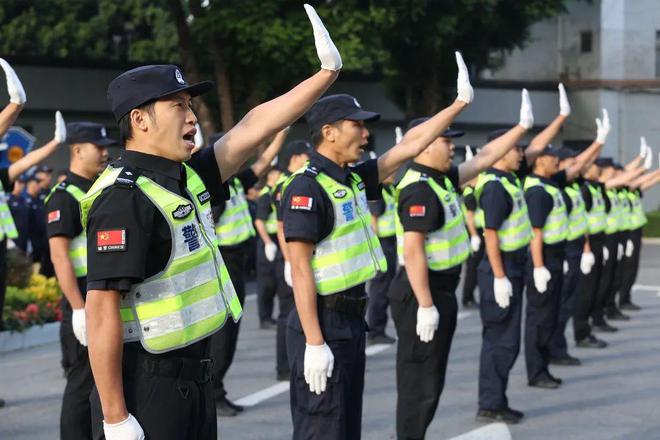 落实“四个一”体系建设，广东省清远市公安局铁骑网格化巡防正式启动！(组图)