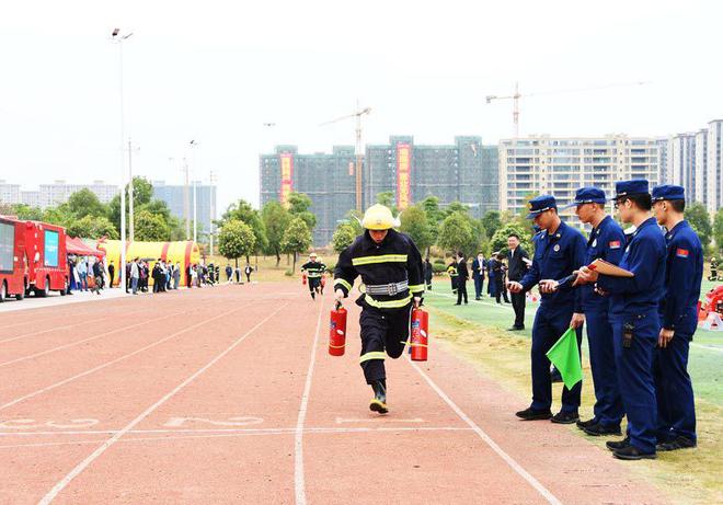 广西贺州消防举行119消防宣传月启动仪式暨第三届消防运动会(组图)