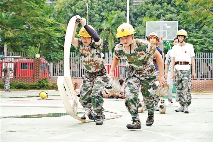 广东省深圳市光明区应急技能大比武 展露救援真功夫(组图)