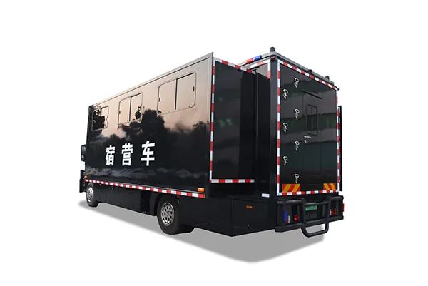 暖警惠警——森源鸿马多功能宿营车