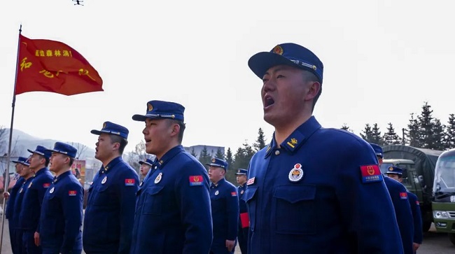 吉林省森林消防总队赴河北石家庄驻防队伍隆重举行出征仪式(组图)