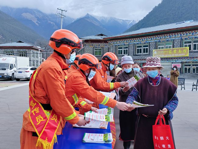 西藏森林消防总队林芝支队：防火宣传正当时，守护林芝“万亩绿”(组图)