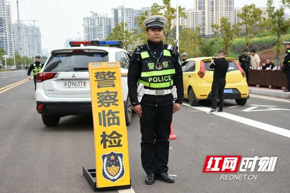 硬核“充电”！湖南衡阳公安交警实战考核炼精兵(组图)