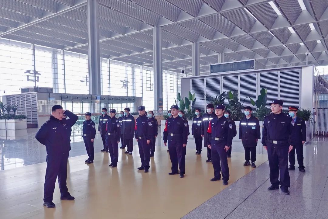 北京实战教官送教到一线 强化培训提高警务技能(组图)